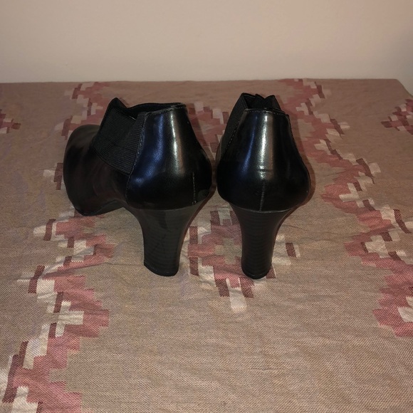 Dress shoes - Picture 3 of 3